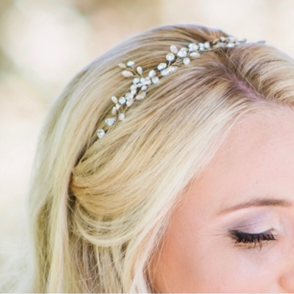 Brides & Hairpins bridal Bianca crystal halo New in box